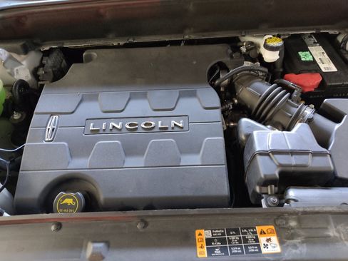 Used 2018 Lincoln MKX Select w/ Select Plus Package FWD image 30