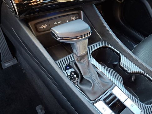 Used 2022 Hyundai Santa Cruz Limited image 16