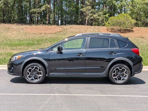 Used 2014 Subaru Crosstrek 2.0i Premium AWD/4WD image 2