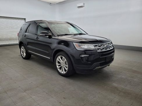 Used 2019 Ford Explorer XLT w/ Equipment Group 202A AWD/4WD image 13
