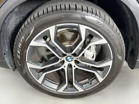 Used 2025 BMW X5 xDrive40i w/ Premium Package AWD/4WD image 32