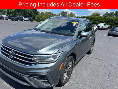 Used 2023 Volkswagen Tiguan SE FWD image 7