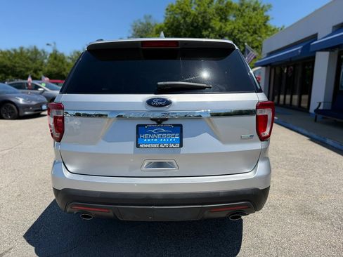 Used 2016 Ford Explorer 4WD image 3
