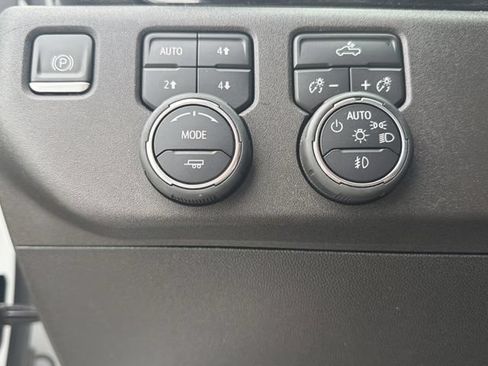 Used 2023 Chevrolet Silverado 1500 RST AWD/4WD image 37