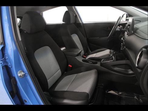 Certified 2022 Hyundai Kona SE AWD/4WD image 17