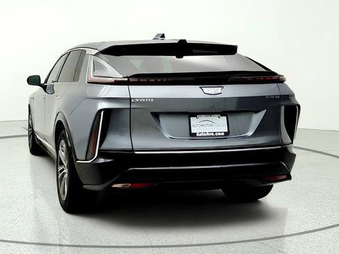 Used 2023 Cadillac Lyriq AWD image 6