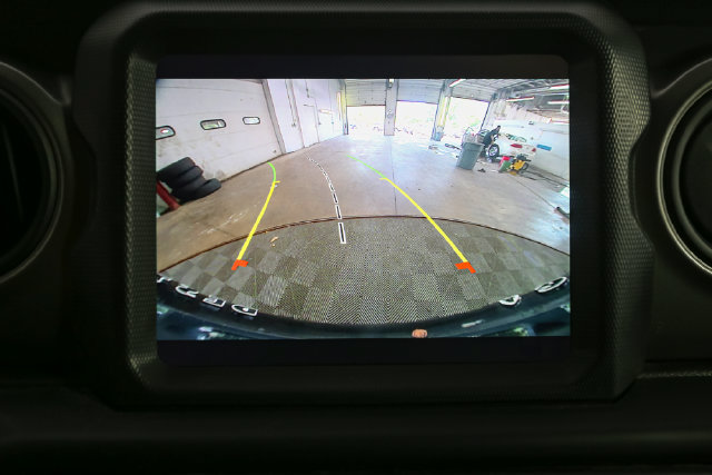 Used 2023 Jeep Wrangler Unlimited w/ 8.4" Radio Group AWD/4WD image 26