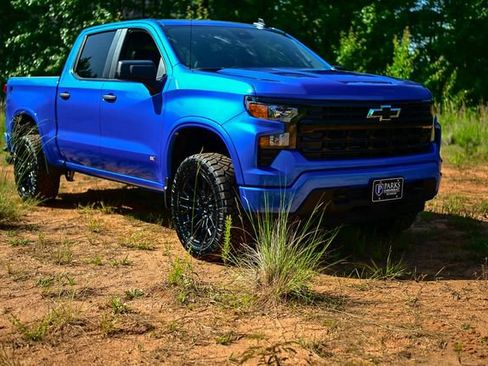 New 2025 Chevrolet Silverado 1500 Custom image 3