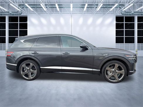 Used 2023 Genesis GV80 2.5T w/ Prestige Package image 3