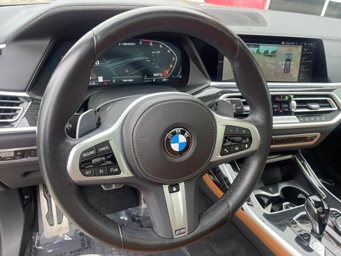 Used 2022 BMW X7 M50i w/ Luxury Seating Package image 39