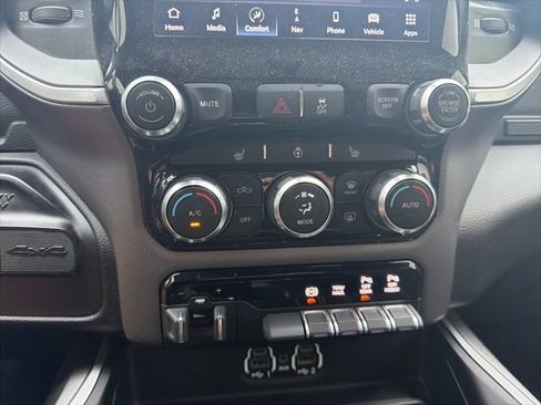Used 2022 RAM 2500 Big Horn w/ Level A Equipment Group AWD/4WD image 17