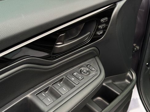 New 2026 Honda Odyssey Touring image 13