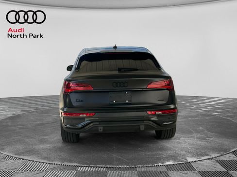 Used 2021 Audi Q5 2.0T Premium w/ Convenience Package AWD/4WD image 4