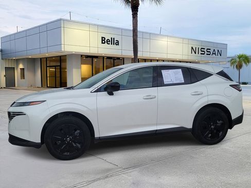 Certified 2025 Nissan Murano SV AWD/4WD image 2