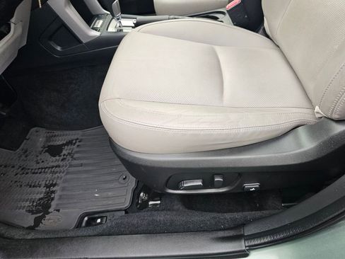 Used 2017 Subaru Forester 2.5i Limited image 15