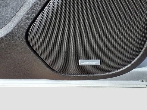 Used 2019 GMC Acadia SLT image 15