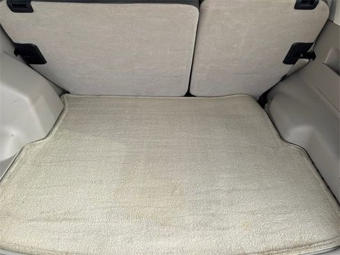 Used 2009 Ford Escape XLT image 10