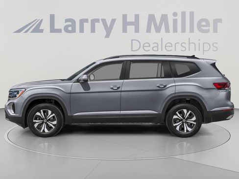 Used 2025 Volkswagen Atlas SE w/ Black Wheel Package AWD/4WD image 3