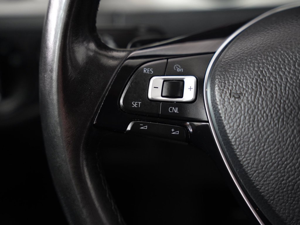 Used 2015 Volkswagen Golf TDI S FWD image 12