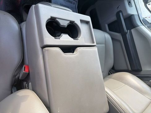 Used 2019 Ford F550 2WD Crew Cab Super Duty image 15