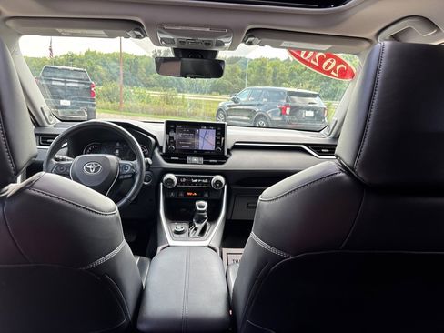 Used 2020 Toyota RAV4 Limited w/ All Weather Liner Package AWD/4WD image 15