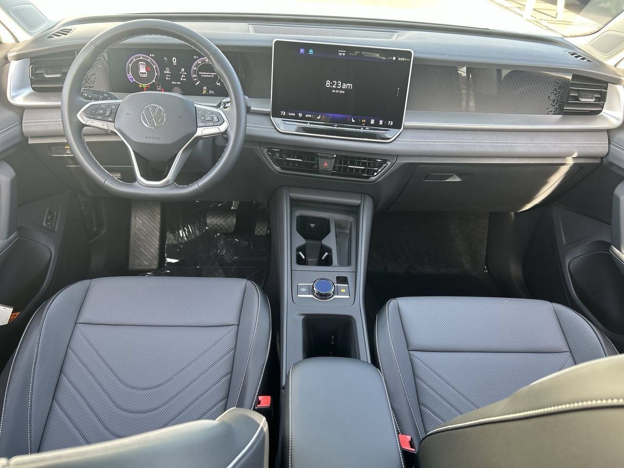 New 2026 Volkswagen Tiguan SE FWD image 11