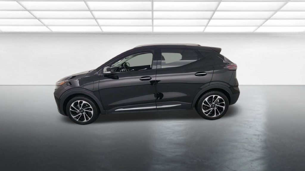 Used 2023 Chevrolet Bolt EUV Premier FWD image 5