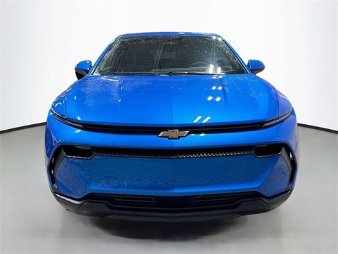 New 2026 Chevrolet Equinox EV LT image 3