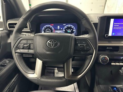 Used 2025 Toyota Tacoma TRD Off-Road image 19