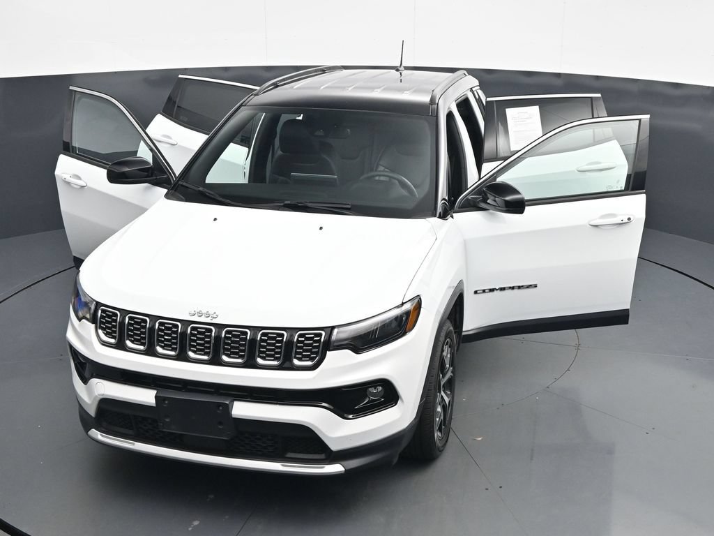 Used 2025 Jeep Compass Limited AWD/4WD image 33
