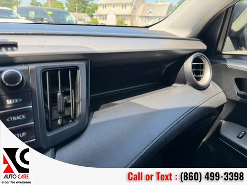 Used 2016 Toyota RAV4 LE AWD/4WD image 24
