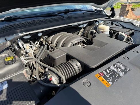 Used 2018 Chevrolet Tahoe LT AWD/4WD image 31