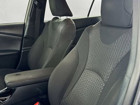 Used 2018 Toyota Prius Three image 23