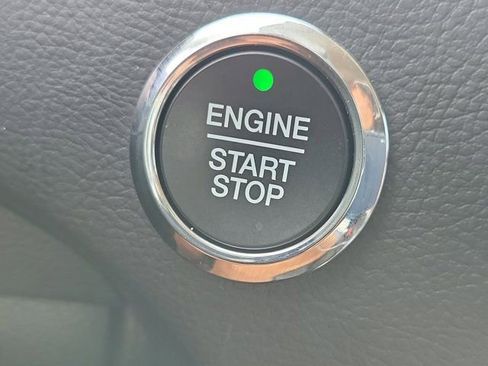 Certified 2022 Ford Edge Titanium image 31