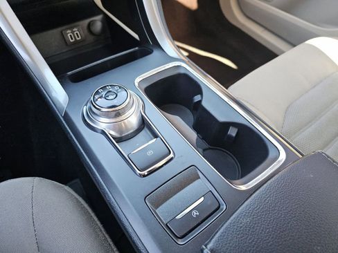 Used 2019 Ford Fusion SE image 25