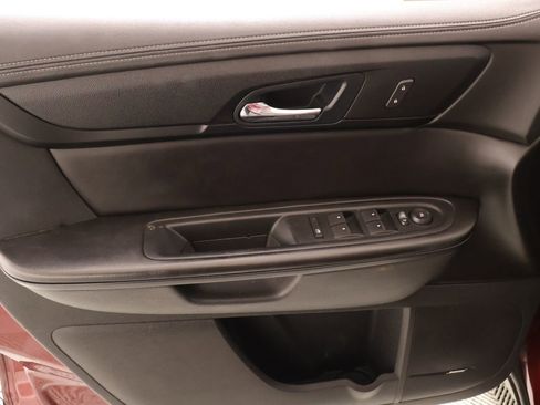 Used 2016 Chevrolet Traverse LT w/ Traveler's Package FWD image 17