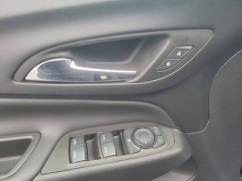 Used 2023 Chevrolet Equinox LT image 22