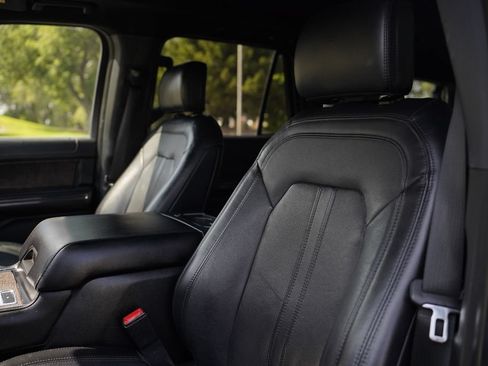 Used 2019 Ford Expedition Max Limited AWD/4WD image 10
