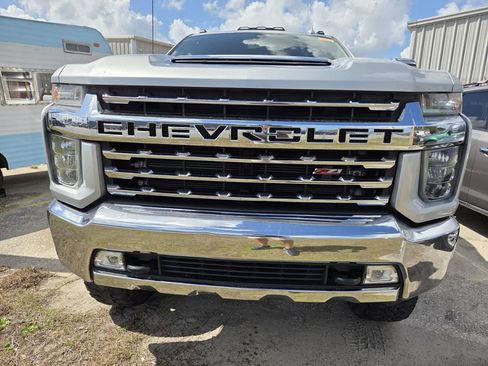 Used 2021 Chevrolet Silverado 2500 LTZ w/ LTZ Convenience Package image 3