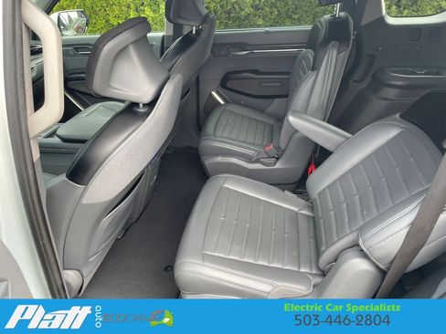 Used 2024 Kia EV9 Land AWD/4WD image 48