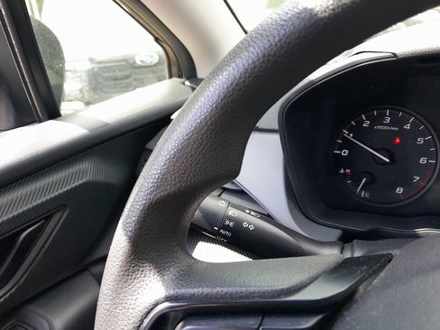 Used 2024 Subaru Crosstrek 2.0i AWD/4WD image 19