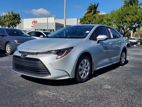 New 2026 Toyota Corolla LE image 2