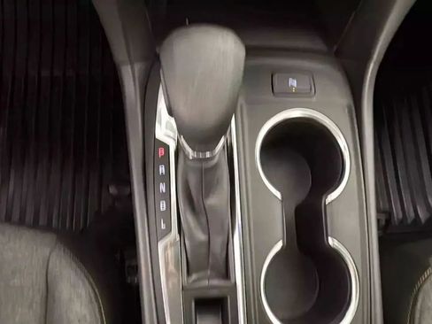 Used 2024 Chevrolet Equinox LT image 22