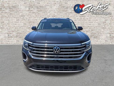 Certified 2025 Volkswagen Atlas SE FWD image 10