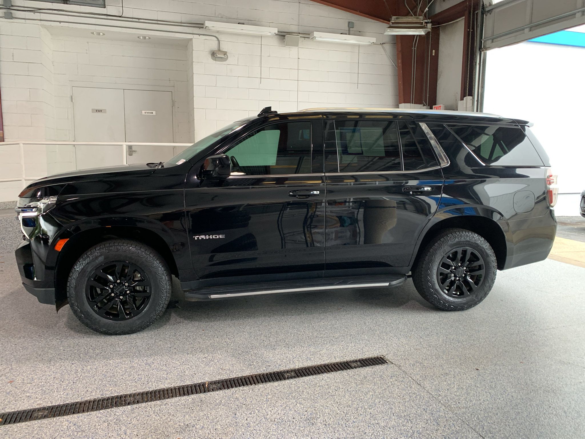 Used 2021 Chevrolet Tahoe LS RWD image 6