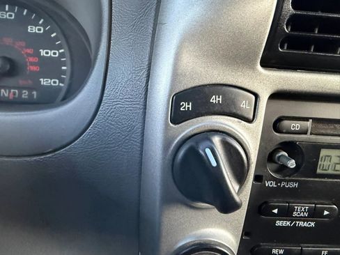 Used 2011 Ford Ranger XLT AWD/4WD image 41