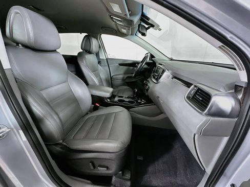 Used 2016 Kia Sorento EX w/ EX Premium Package FWD image 32
