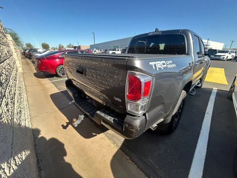 Used 2021 Toyota Tacoma TRD Off-Road w/ Technology Package RWD image 4
