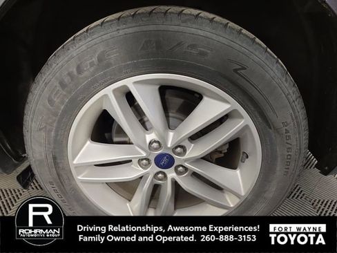 Used 2018 Ford Edge SEL w/ Equipment Group 201A FWD image 11