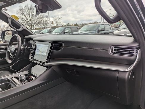 Used 2025 Jeep Wagoneer Series II image 20